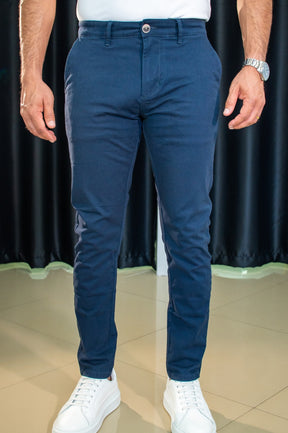 Calça Slim Sarja Chino