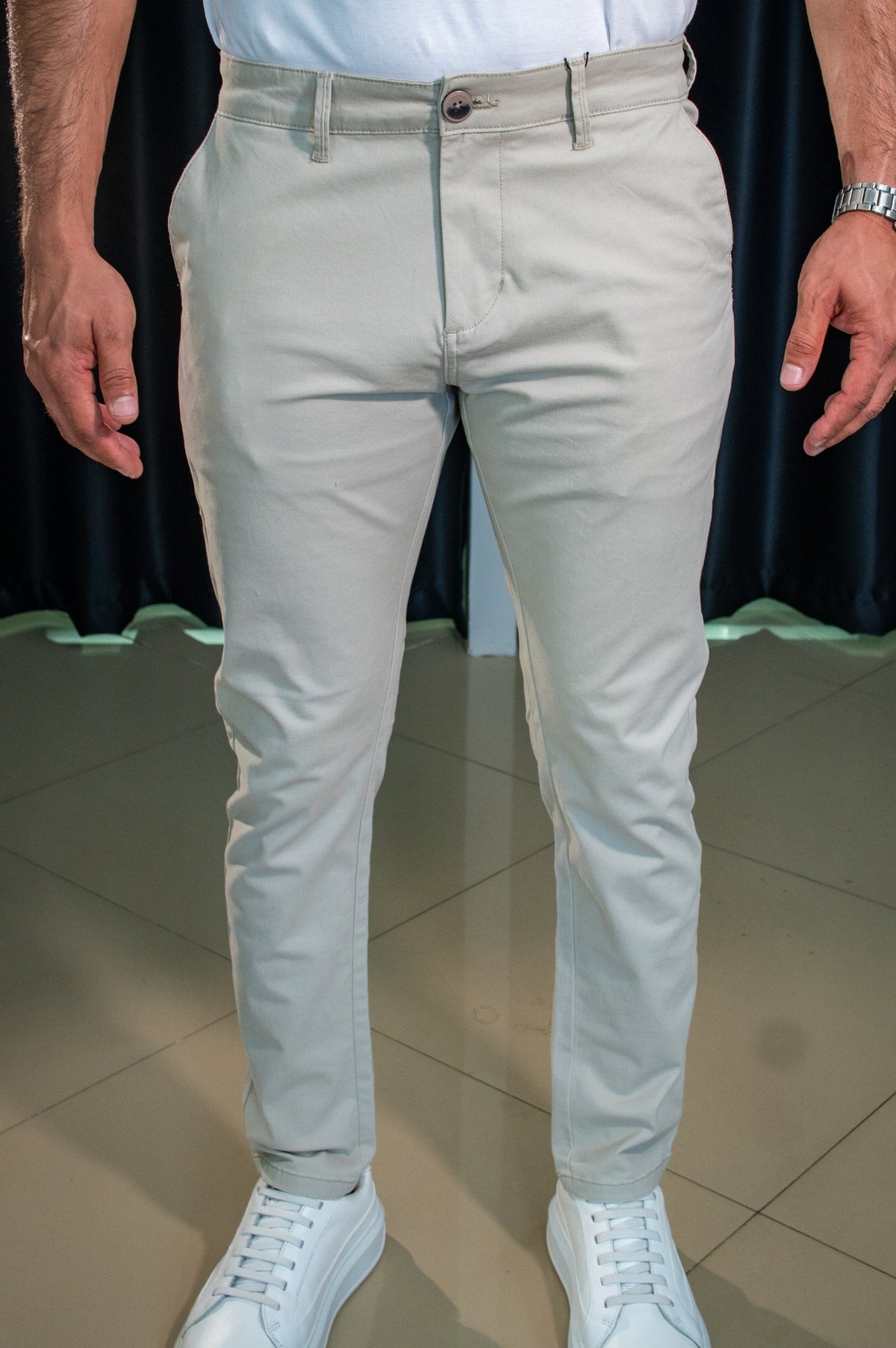 Calça Slim Sarja Chino