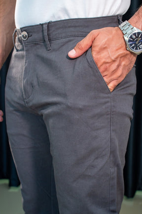 Calça Slim Sarja Chino