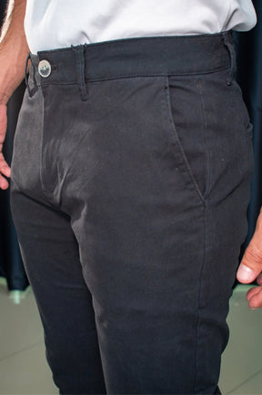 Calça Slim Sarja Chino